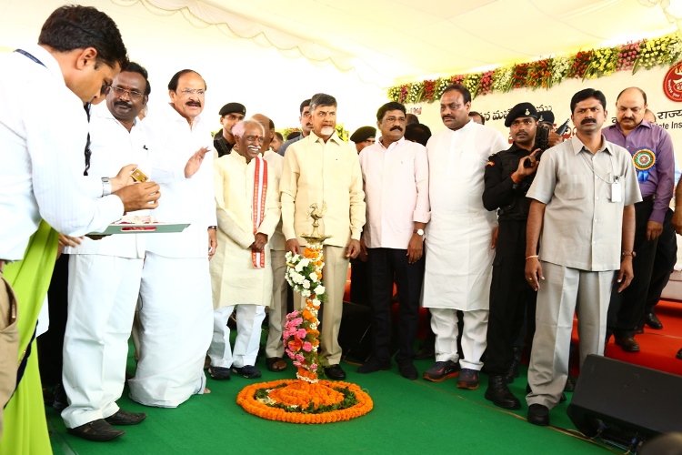 Foundation stone laying ceremony of 300 bedded ESI Hospital at Vishakhapatnam, Andhra Pradesh on 11.04.2016